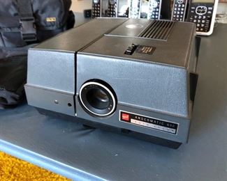 Vintage GAF Anscomatic 690 Auto Focus Slide Projector
