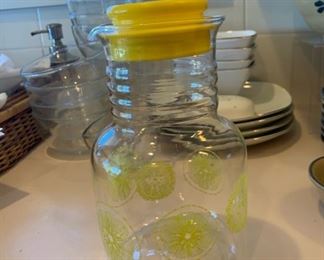 Vintage PYREX 2 Quart Glass Lemonade Pitcher