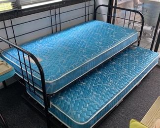 Trundle hide a bed in excellent condition