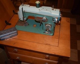 Premiere Sewing Model 990
