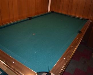 Retro 9' Pool Table