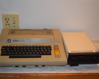 Atari 800 and 1050 Disk Drive