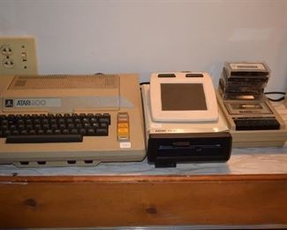 Atari 800 - Disk Drive - Cassette Deck - Printer and Koala Pad