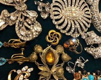 gorgeous large antique & vintage brooches, 10K gold circle pin, etc.