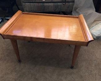 MCM tray table
