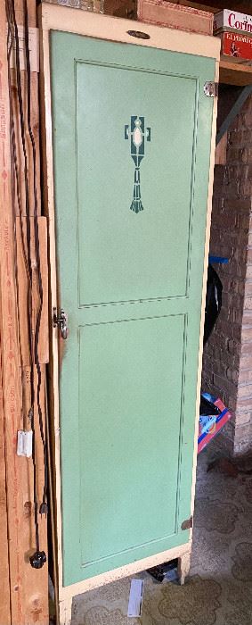 COOL Vintage Cabinet - The Davis Company Chicago