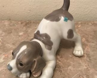 Lladro Playful pup