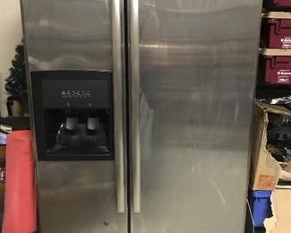 Whirlpool side by side refrigerator 2010
