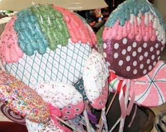 SM. MED LG LOLLIPOPS