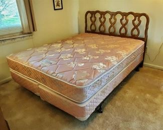 Thomasville Tableau Collection French Provincial Queen bed (have footboard also)