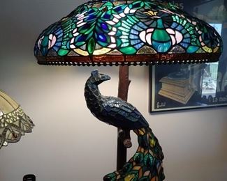 LARGE FLOOR LAMP STAINED GLASS WITH STAINED GLASS PEACOCK
