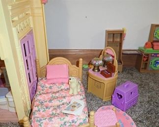 FISHER PRICE DOLL HOUSES & ACCESSORIES - EXTENSIVE COLLECTION 