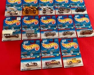 Hot Wheels no. 1001, 1004 x2, 1006, 1007, 1009, 1010, 1014 x2, 1022