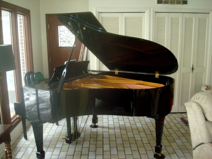 Kohler & Campbell baby grand piano and bench.