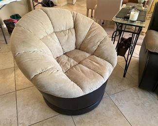 Swivel occassional chair