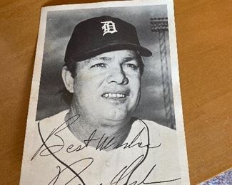 SIGNED NORM CASH POTO 
