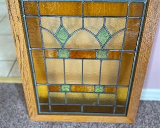 STAINED/LEAD GLASS