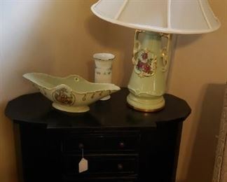 Vintage side table with porcelain/ceramic in mint green