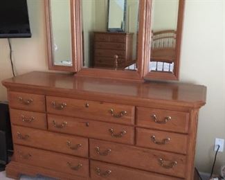 Oak Traditional Amish Dresser with Beveled Water Fall Style Tri-View Mirror