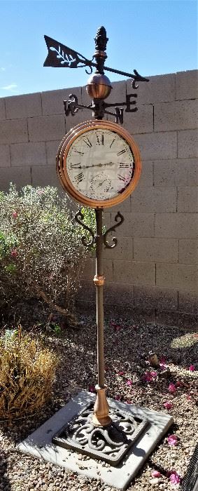 Outdoor weather vane clock