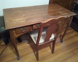 Wooden desk w/ 1 drawer & chair