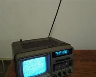 Quasar TV,Radio & clock