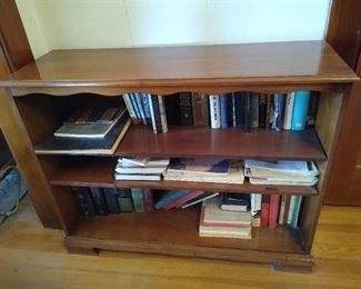 Solid wood bookshelf