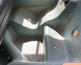 Portable Spa 6' x 6' (needs to be hardwired)