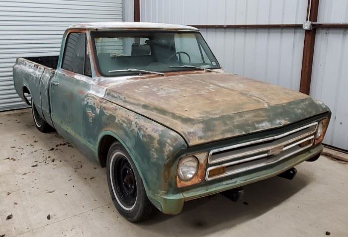 1967 Chevrolet pickup truck STARTS RUNS DRIVES