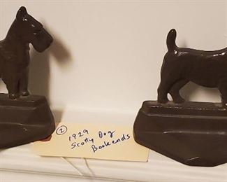 1928 antique iron scotty dog bookends Connecticut Foundry
