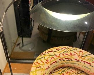 MARBLE & CHROME FLOOR LAMP WITH PLASTIC SAUCER SHADE