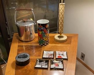 QUILTED MIDCENTURY STYLE LEATHER LAMP; VARIOUS DECORATIVE OBJETS; BURLWOOD VENEERED MIDCENTURY TABLE