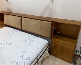 MIDCENTURY KING SIZE HEADBOARD UNIT