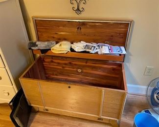 Lane Cedar Chest
