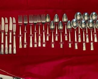 Wm A Rogers / Oneida silverplate flatware