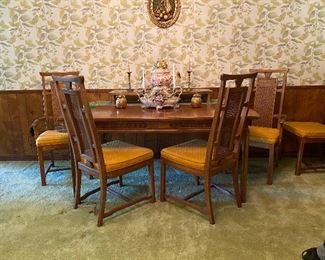 https://www.ebay.com/itm/114779766708 CV9005 Mid Century Modern Dinning Room Chairs (6 ; 2 Captain and 4 Reg) -4/30/21 Pickup Only (No Table) Auction