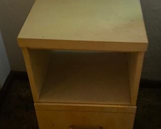 https://www.ebay.com/itm/124694823452 CV9019 Mid Century Modern Blond Nightstand -4/30/21 Pickup Only Estate Sale Pickup Only Auction