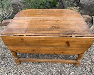 Beautiful antique dropleaf table