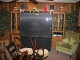 HUGH BIG SCREEN
OAK CABINETS