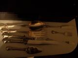 70 PIECES SERVICE FOR 7 EXTRA SERVING PIECES. TOWLE STERLING
OLD MASTER