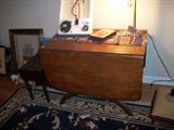 NICE DROP LEAF TABLE, MISC FURNITURE