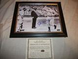 AUTOGRAPHED JOE DIMAGGIO PICTURE WITH COA.