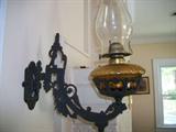 CAST IRON LAMP HOLDER