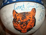 SIGNED UNIV. OF MEMPHIS BASKETBALL.   RARE FIND
1997-1998 Women's Tiger Basketball Roster 
 (22-8) NCAA First Round 

 # Name Pos. Class Hometown/HS/JC 
 34 Annquiennette Burkes F Buffalo, NY 
 35 Malissa Bush F RS Cadiz, KY/Caldwell County HS 
 13 Tiffany Collins G Fr. Missouri City, TX/Willowridge HS 
 22 Kelly Herron F Fr. Millington, TN/Millington HS 
 3 Shanna Humphries C So. Upland, CA 
 32 LaTonya Johnson G/F Sr. Winchester, TN 
 30 Heather Phillips G Jr. Rogers, AR 
 24 Yolanda Reed G So. Coldwater, MS/Coldwater HS 
 41 Rori Roberson G Fr. San Diego, CA/Clairemont HS 
 21 Dwelia Smith F Sr. SoSo, MS 
 44 Tamika Whitmore C Jr. Tupelo, MS