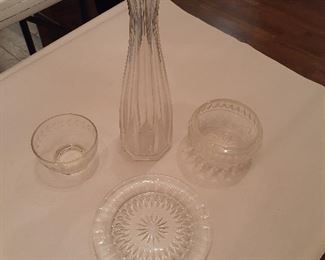 https://www.ebay.com/itm/114791775427	WRC8025 Lot of Crystal and Glass (4) Uship or Local Pickup		Buy-It-Now	 $20.00 
