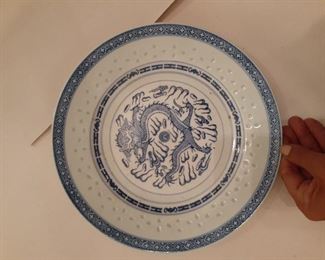 https://www.ebay.com/itm/124707856850	WRC8028B Antique Chinese Dragon Plate Blue and White Uship or Local Pickup		Buy-It-Now	 $20.00 
