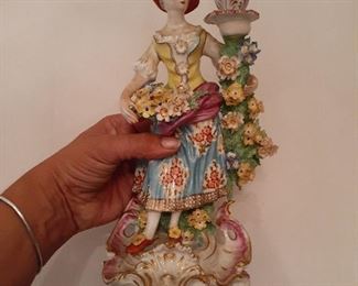 https://www.ebay.com/itm/114791781116	WRC8043 Early Italian Porcelain Figurine Uship or Local Pickup		Buy-It-Now	 $20.00 
