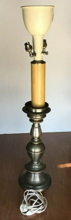 https://www.ebay.com/itm/124709152600	CC0035 RETRO CANDLESTICK TABLE LAMP		Buy-It-Now	 $40.00 
