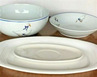 https://www.ebay.com/itm/124708510464	CC0039 GERMAN BAVARIA 11 PC BOWLS AND CUPS DISHES		Buy-It-Now	 $20.00 
