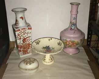 https://www.ebay.com/itm/114792326866	CC7018 Floral Patterened Box Lot (Compote, Vase, Decorative Box)		Buy-It-Now	 $20.00 
